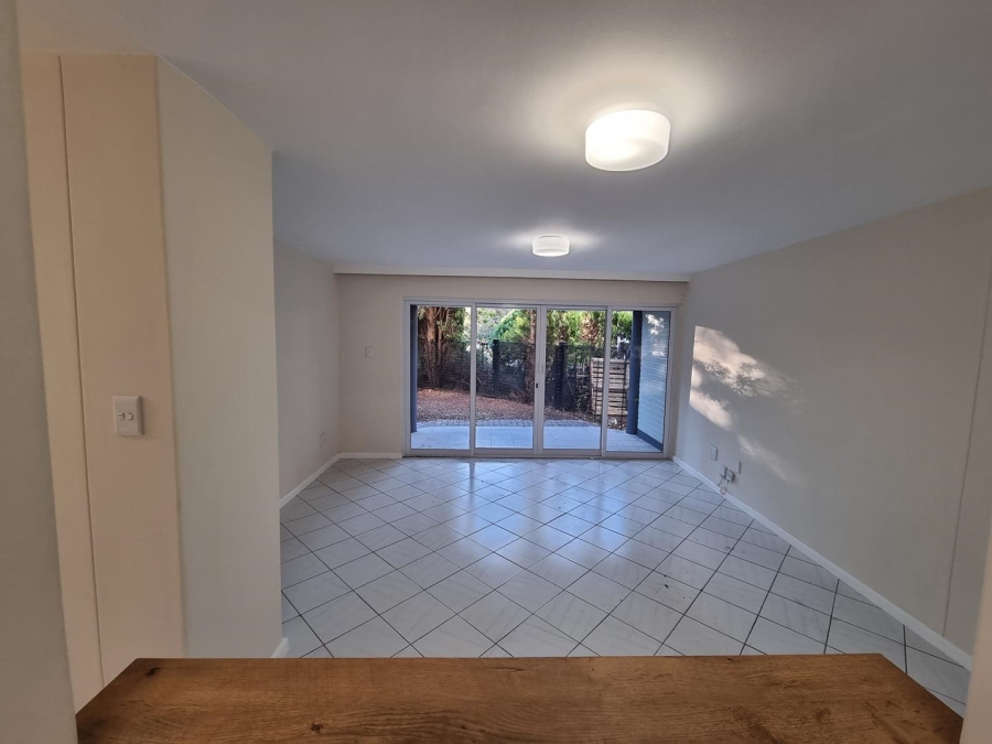 3 Bedroom Property for Sale in Vredehoek Western Cape